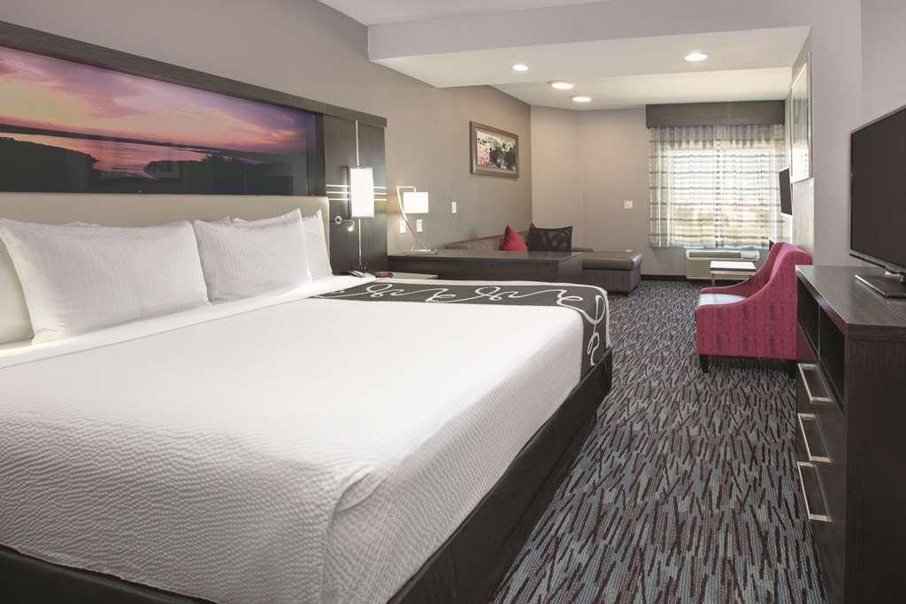 La Quinta By Wyndham Amarillo Airport Hotel Стая снимка