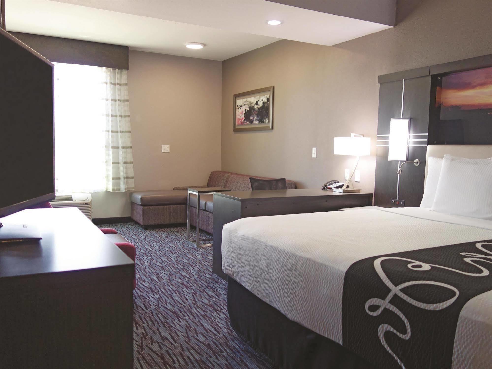 La Quinta By Wyndham Amarillo Airport Hotel Екстериор снимка