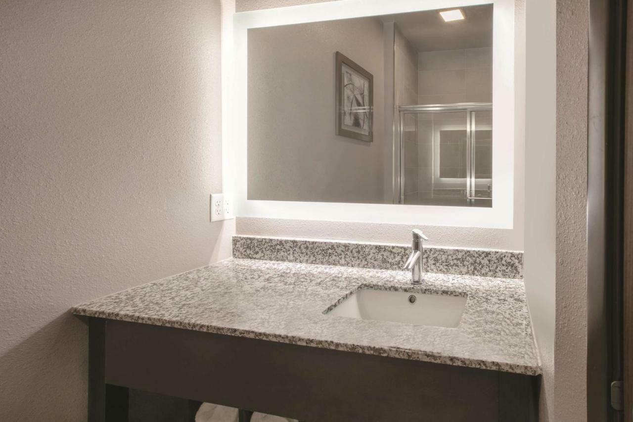 La Quinta By Wyndham Amarillo Airport Hotel Екстериор снимка